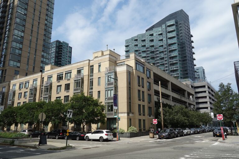 Avalon Riverview North
