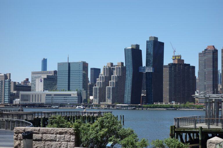 Kips Bay waterfront (area photo) Kips Bay waterfront (area photo)
